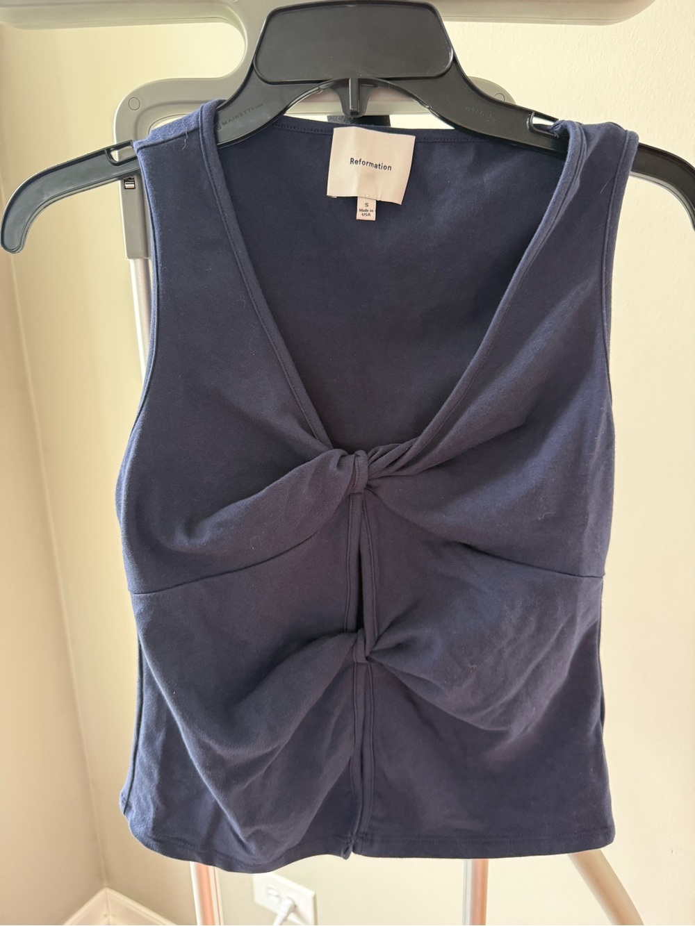 Reformation Tefi Twist Cutout Stretch Organic Cotton Tank - Picture 2 of 4